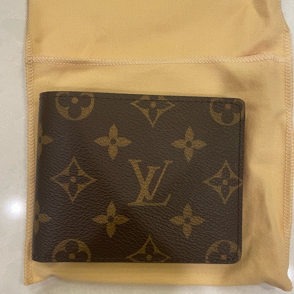 men’s Louis Vuitton wallet - Picture 1 of 7
